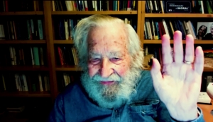 Z Chomska do Arizony – wywiad z Noamem Chomskim. Rozmawia Tom Gantz.