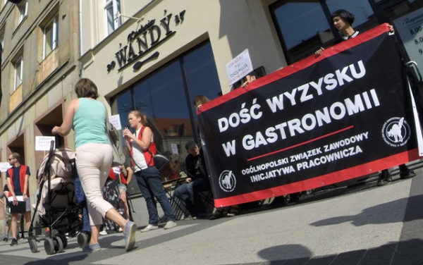 Oszukani pracownicy walczą o zaległe wynagrodzenia