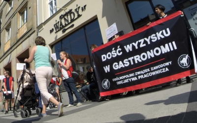 Oszukani pracownicy walczą o zaległe wynagrodzenia