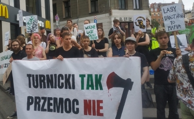 Zburzyć komisariaty, zasadzić drzewa!