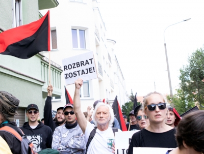 ¡ROZBRAT SE QUEDA!La histórica casa okupa de Polonia se encuentra en peligro de desalojo