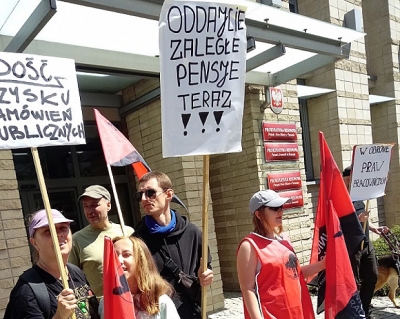 Dość opieszałości prokuratury - pikieta przed siedzibą poznańskiej prokuratury